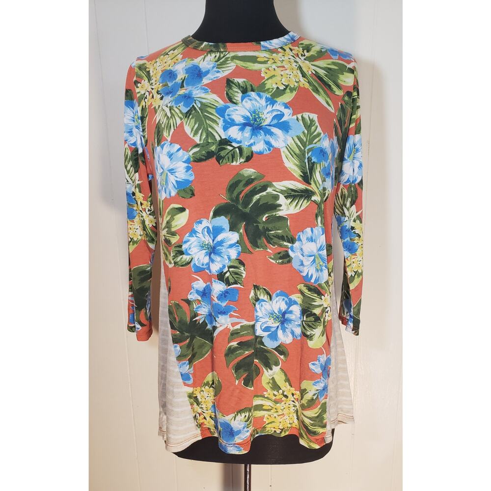 Lovely Souls size medium mixed media 3/4 sleeve blouse